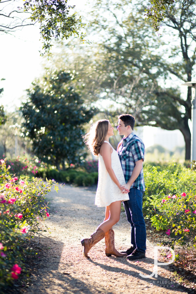 Houston Skyline Engagement Session Photos| Jessica Pledger Photography