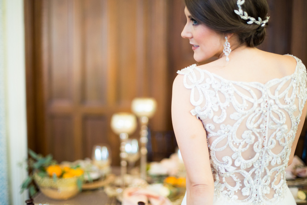 Orange Gold Styled Mediterranean Wedding Serenity Orange Gold | Jessica Pledger Photography | The Parador | Houston, TX