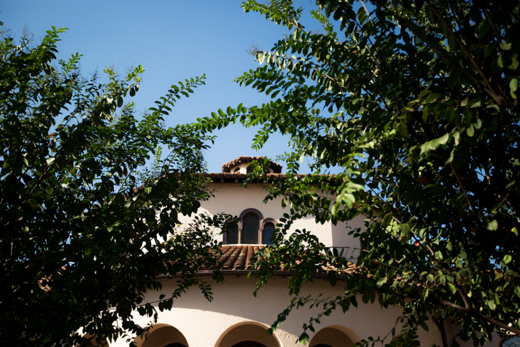 Orange Gold Styled Mediterranean Wedding Serenity Orange Gold | Jessica Pledger Photography | The Parador | Houston, TX