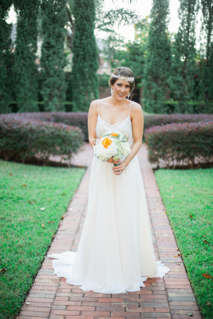 Orange Gold Styled Mediterranean Wedding Serenity Orange Gold | Jessica Pledger Photography | The Parador | Houston, TX