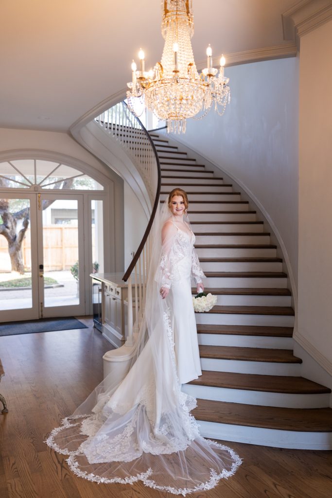 The Creative Chateau Bridal Session by Jessica Pledger Photography